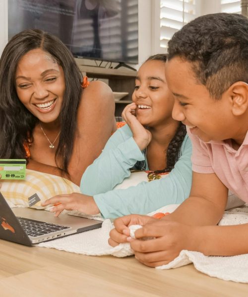 Establece límites y hábitos digitales saludables